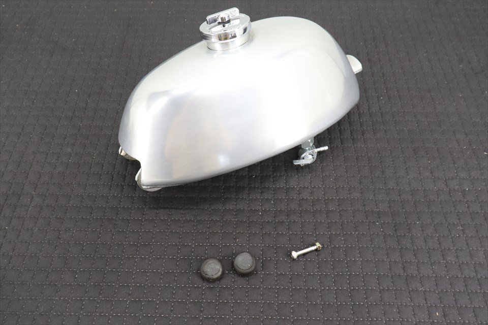 329059 モンキー Z50M Z50A Z50Z ビッグシーダー アルミタンク ガソリンタンク 6V リジッド 取付ゴム付き!拍卖