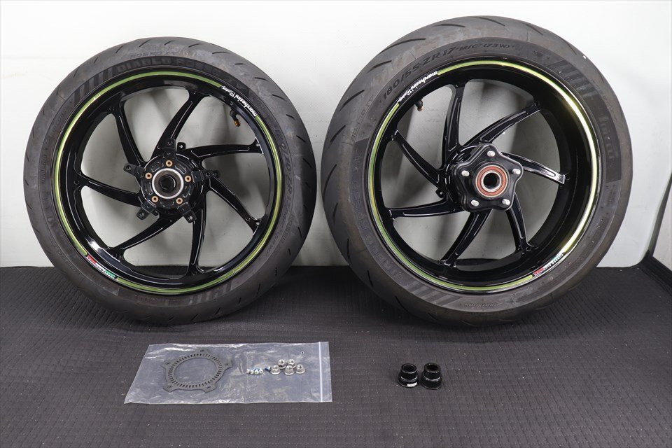 329070 Z900RS マルケジーニ M7RS GENESI ホイール 前後セット アルミ 鍛造 ブラック ピレリ ロッソ4拍卖