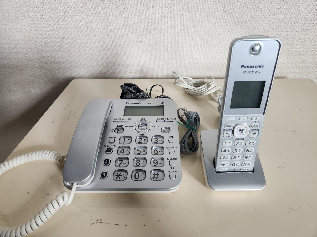 Panasonic デジタルコードレス電話機/子機 VE-GD37-S/KX-FKD558-S拍卖