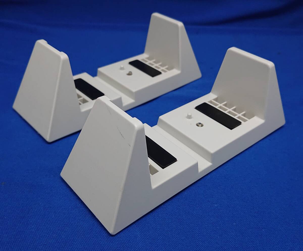 富士通 ESPRIMO用縦置きスタンド ネジ付き FUJITSU ⑩拍卖