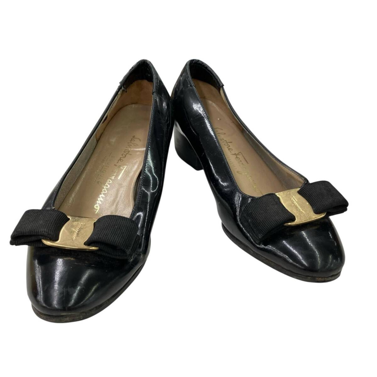 186000 現状品 Salvatore Ferragamo サルヴァトーレフェラガモ パンプス 22.5cm 22.5cm ブラック レディース拍卖