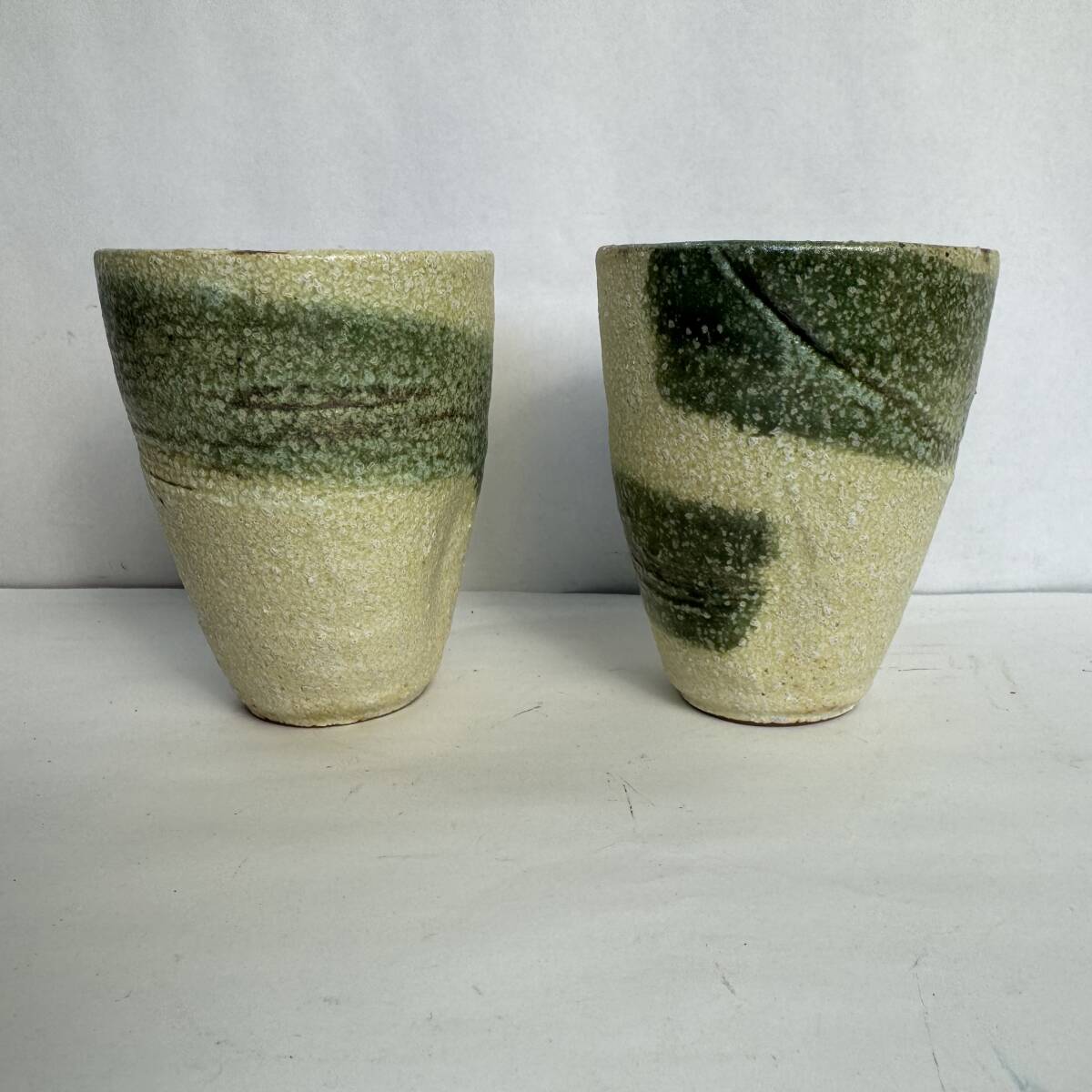 湯飲み 2個セット ペア 夫婦湯飲み 陶器 和食器 お茶 湯のみ コップ カップ 茶道具 茶器 長期保管品 My R7904拍卖