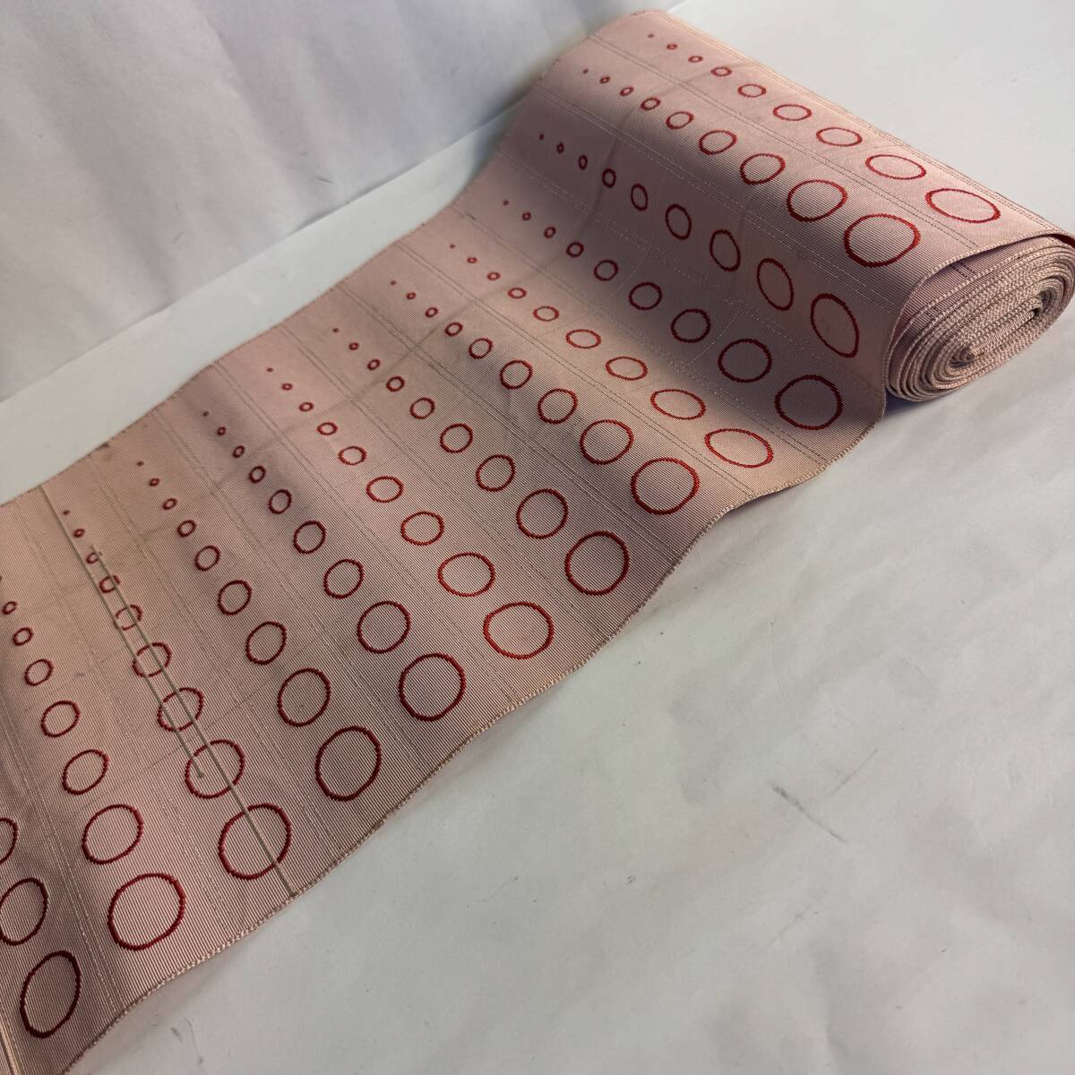 半幅帯 小袋帯 長さ約300cm 幅約22.5cm 和服 和装 着付け 着物帯 リメイク素材 ハンドメイド素材 レトロ シミあり 長期保管品 J4x R7925拍卖