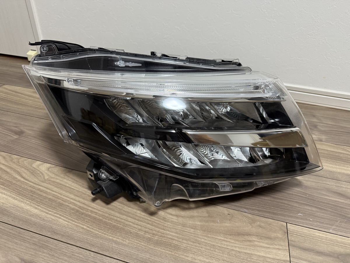 ルーミー カスタム M900A M910A 後期 純正 右ヘッドライト 右ライト RH LED 刻印A5拍卖