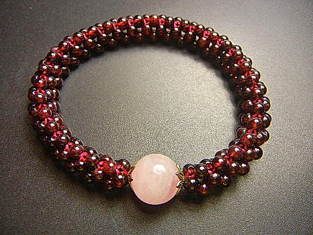 高級天然貴石JFV3671 ガーネット超極上美品 編みバングル 幅9mmローズクオーツ1粒12mm付き、お勧め拍卖