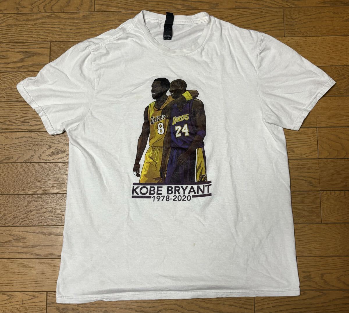 KOBE BRYANT (1978-2020) MEN’S SHORT SLEEVE T-SHIRTS size-L(着丈70身幅56) 中古 送料無料 NCNR拍卖