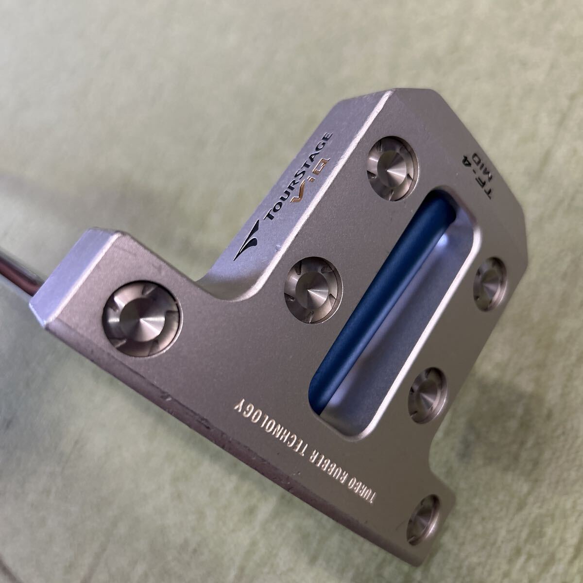 B425 ブリヂストン ツアーステージ ViQ TF-4 MID 中尺パター 38インチ 644g拍卖