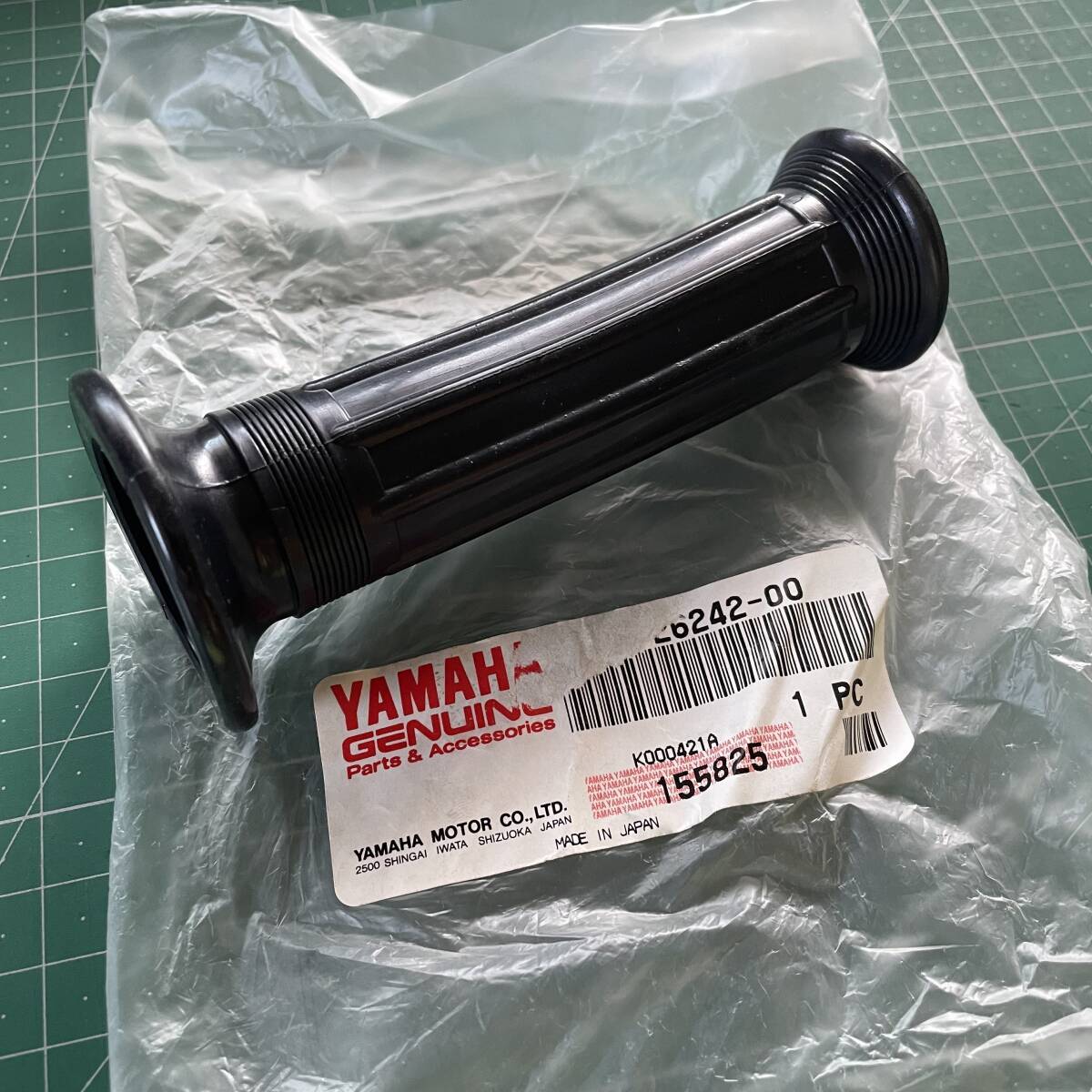 ヤマハ純正部品 ハンドルグリップ(右)2N3-26242-00拍卖