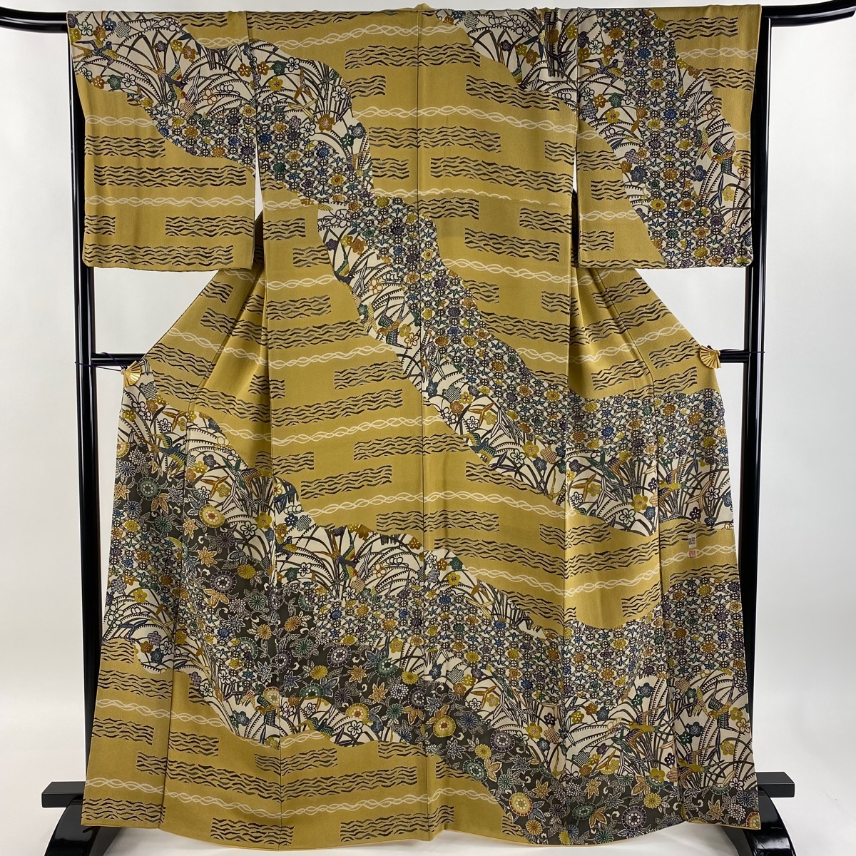 訪問着 身丈163.5cm 裄丈68cm L 袷 桂由美 落款 鳥 草花 染め分け 縮緬 山吹茶色 正絹 美品 逸品 【中古】拍卖