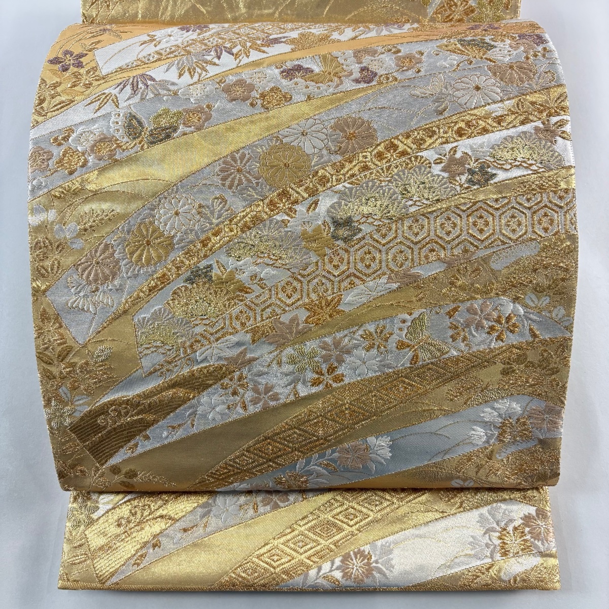 袋帯 美品 秀品 熨斗 草花 金糸 箔 金色 六通 正絹 【中古】拍卖