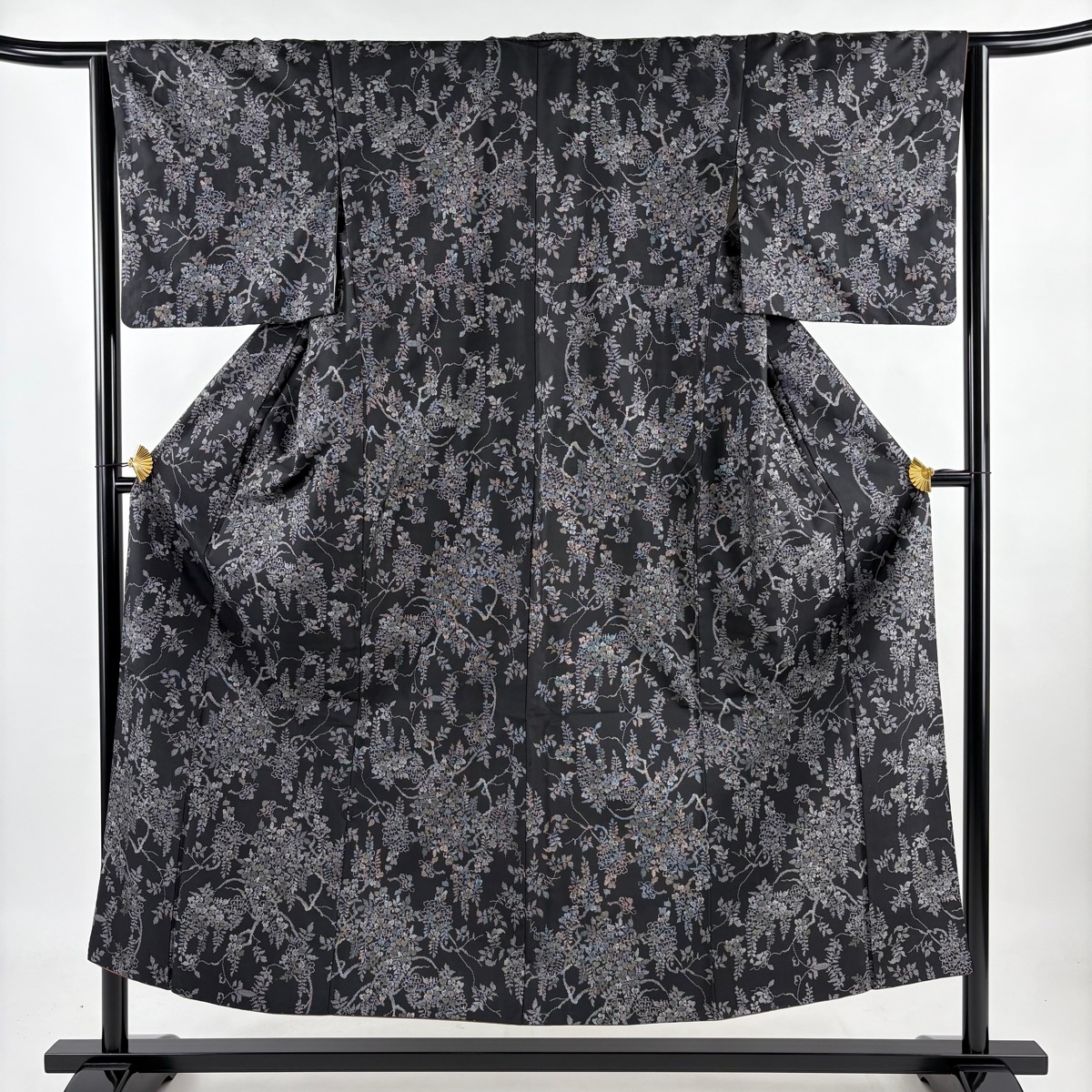 紬 身丈151.5cm 裄丈63.5cm S 袷 草花 墨色 正絹 秀品 【中古】拍卖