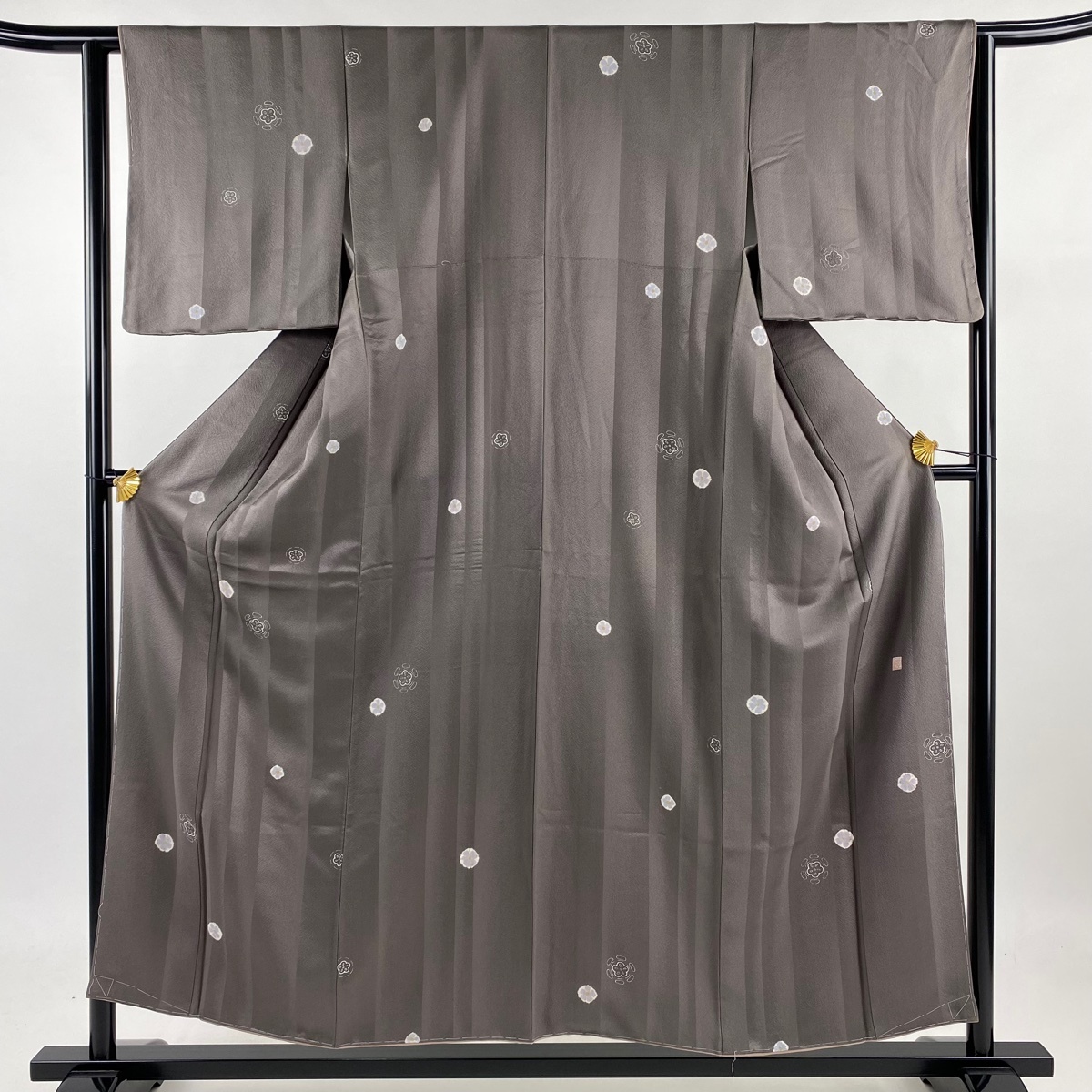 小紋 身丈156cm 裄丈62cm S 袷 落款 草花 地紋 灰色 正絹 秀品 【中古】拍卖