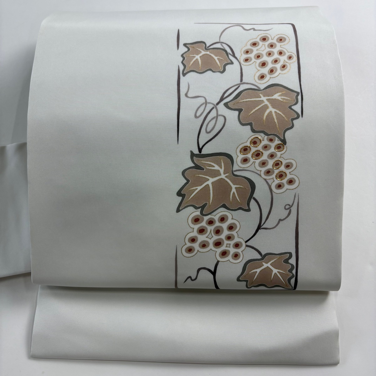 名古屋帯 秀品 葡萄 金糸 金彩 灰白 正絹 【中古】拍卖