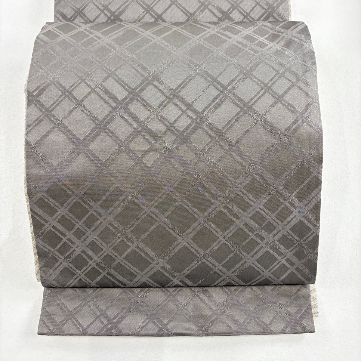 袋帯 美品 秀品 斜め格子 地紋 灰色 全通 正絹 【中古】拍卖