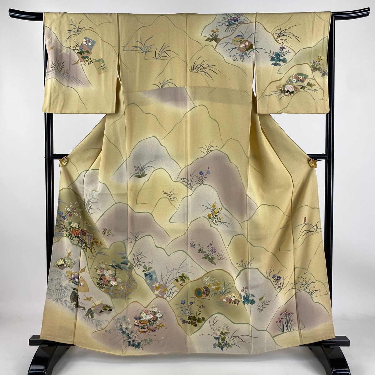 訪問着 身丈162.5cm 裄丈65.5cm M 袷 落款 御所車 草花 金糸 金彩 黄色 正絹 美品 秀品 【中古】拍卖