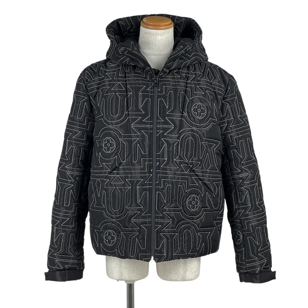 ルイ・ヴィトン Louis Vuitton ロゴ ダウンジャケット スノーカプセルコレクション アウター ダウンジャケット ブラック メンズ 【中古】拍卖