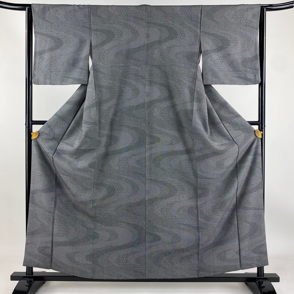 江戸小紋 身丈157.5cm 裄丈63cm S 袷 流水 鮫文 黒灰 正絹 名品 【中古】拍卖