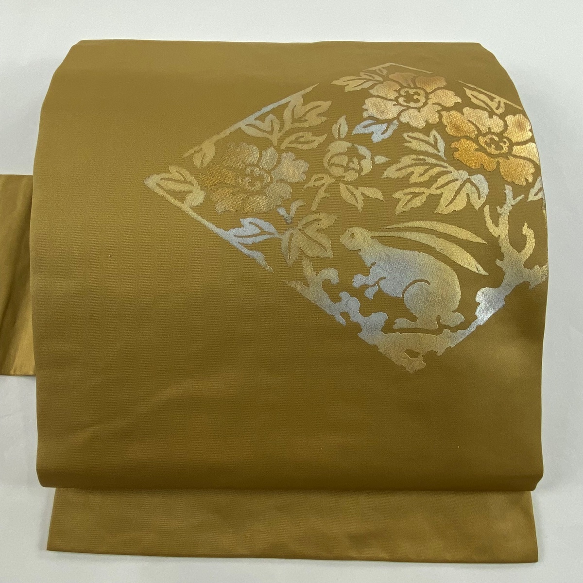 名古屋帯 優品 落款 菱 うさぎ 金銀彩 山吹茶色 正絹 【中古】拍卖