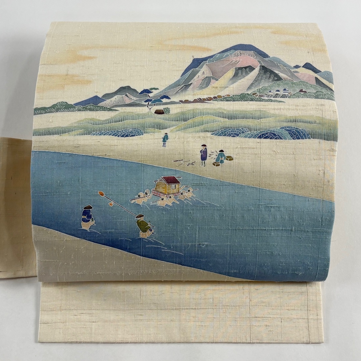 名古屋帯 美品 逸品 落款 紬地 清染居 山風景 人物 ベージュ 正絹 【中古】拍卖