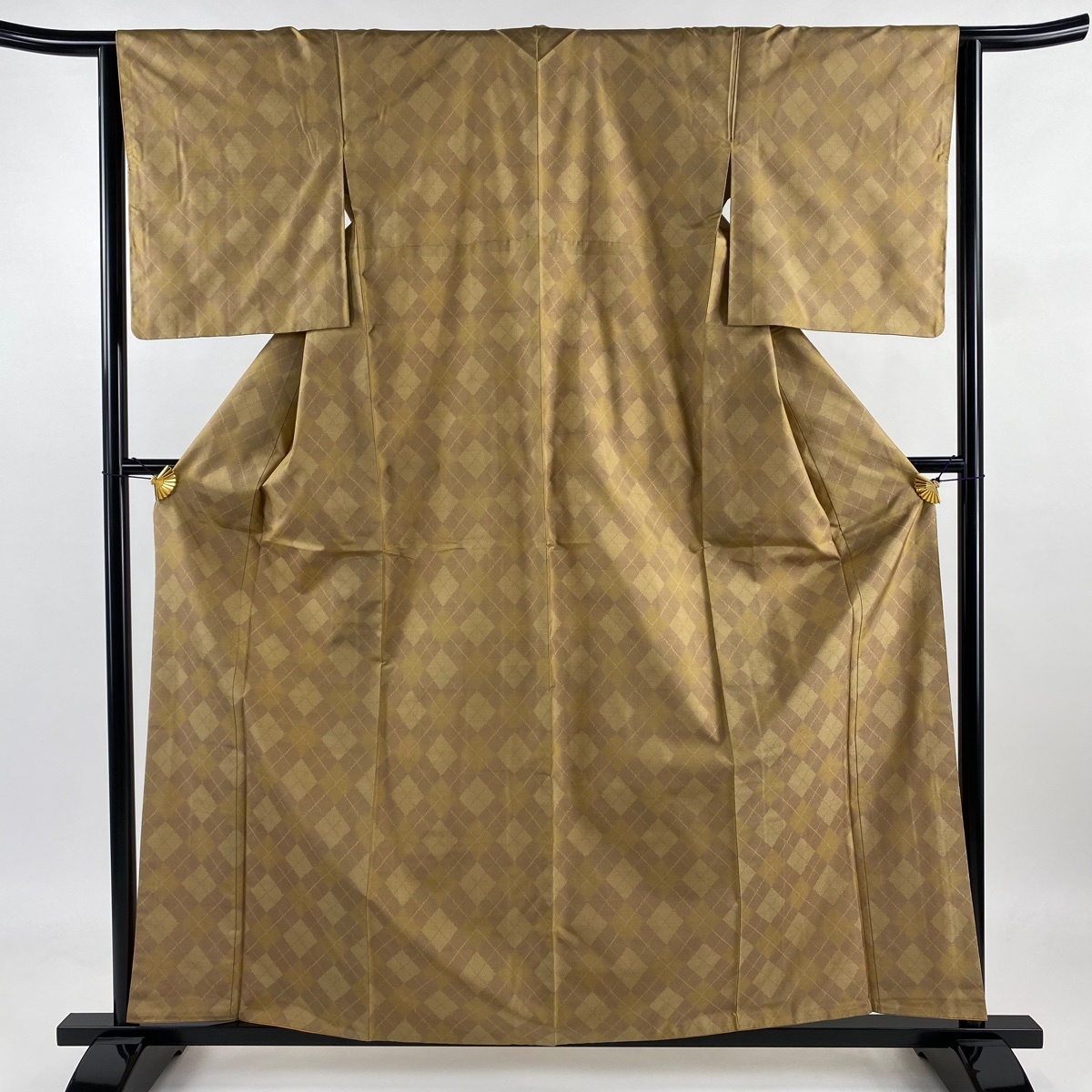大島紬 身丈160cm 裄丈63cm S 袷 アンサンブル 証紙 菱格子 色泥染 黄土色 正絹 美品 秀品 【中古】拍卖