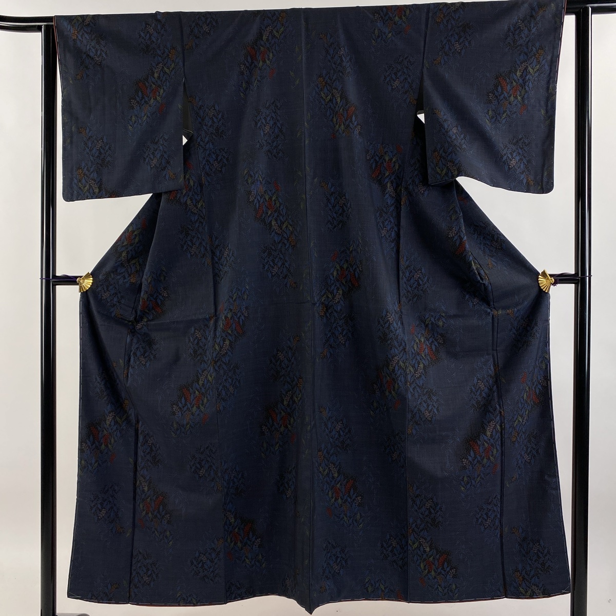 大島紬 身丈152.5cm 裄丈62cm S 袷 純泥染 証紙 草花 紺色 正絹 美品 名品 【中古】拍卖