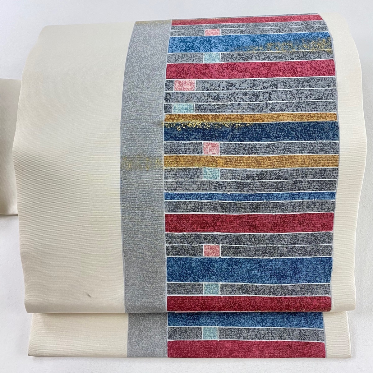 名古屋帯 秀品 落款 縞 幾何学 金彩 クリーム 正絹 【中古】拍卖
