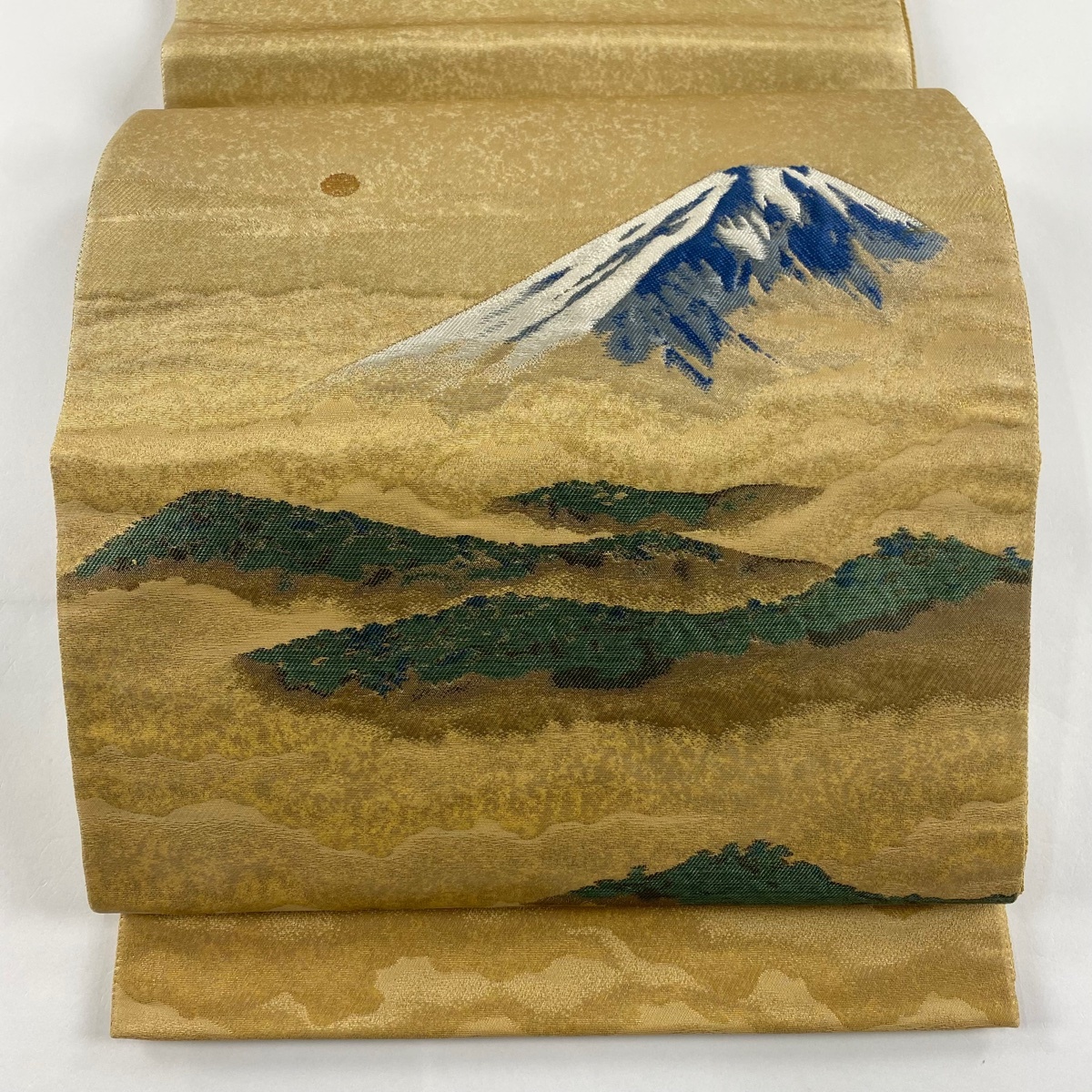 袋帯 名品 横山大観 落款 じゅらく 富士山 雲海 金糸 箔 金色 お太鼓柄 正絹 【中古】拍卖