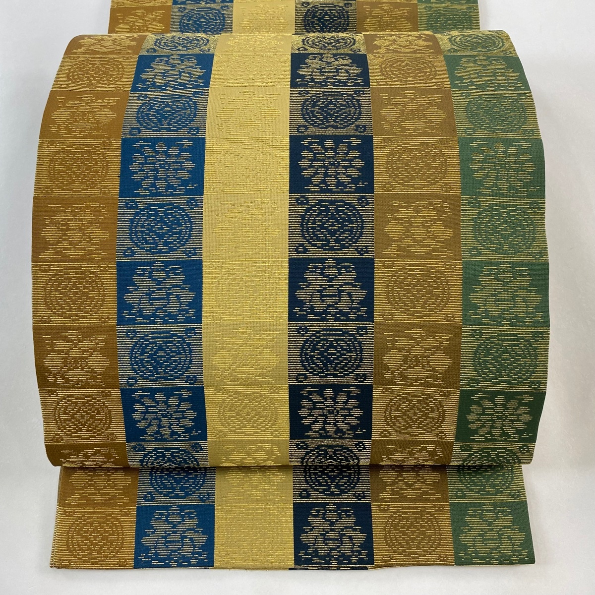 開き名古屋帯 美品 逸品 龍村美術織物 比翼仕立て 花 七宝 金糸 茶色 正絹 【中古】拍卖