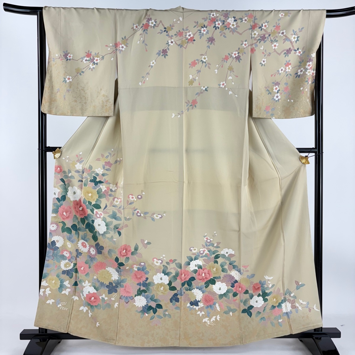 訪問着 身丈160.5cm 裄丈66cm M 袷 椿 菊 金彩 ベージュ 正絹 秀品 【中古】拍卖