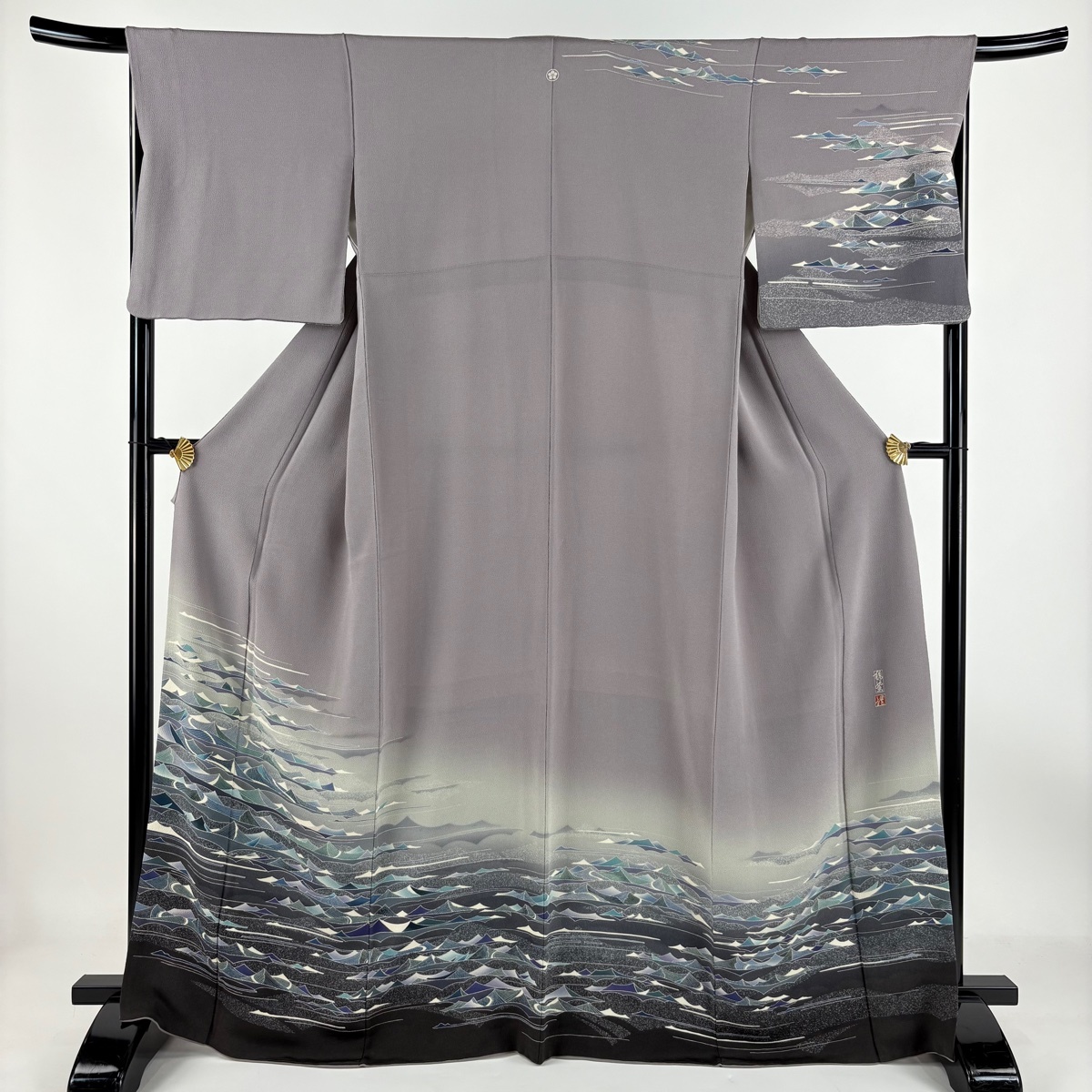 訪問着 身丈166cm 裄丈66.5cm M 袷 落款 波 ぼかし 縮緬 灰紫 正絹 名品 一つ紋 【中古】拍卖