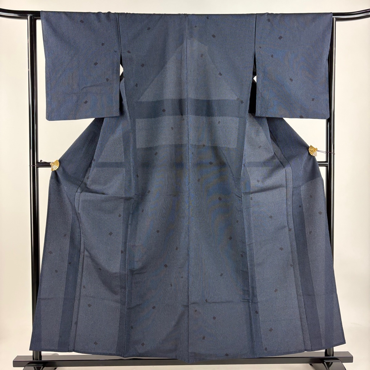 塩沢紬 身丈157.5cm 裄丈63.5cm S 単衣 塩沢絣 証紙 縦縞 紺色 正絹 名品 【中古】拍卖