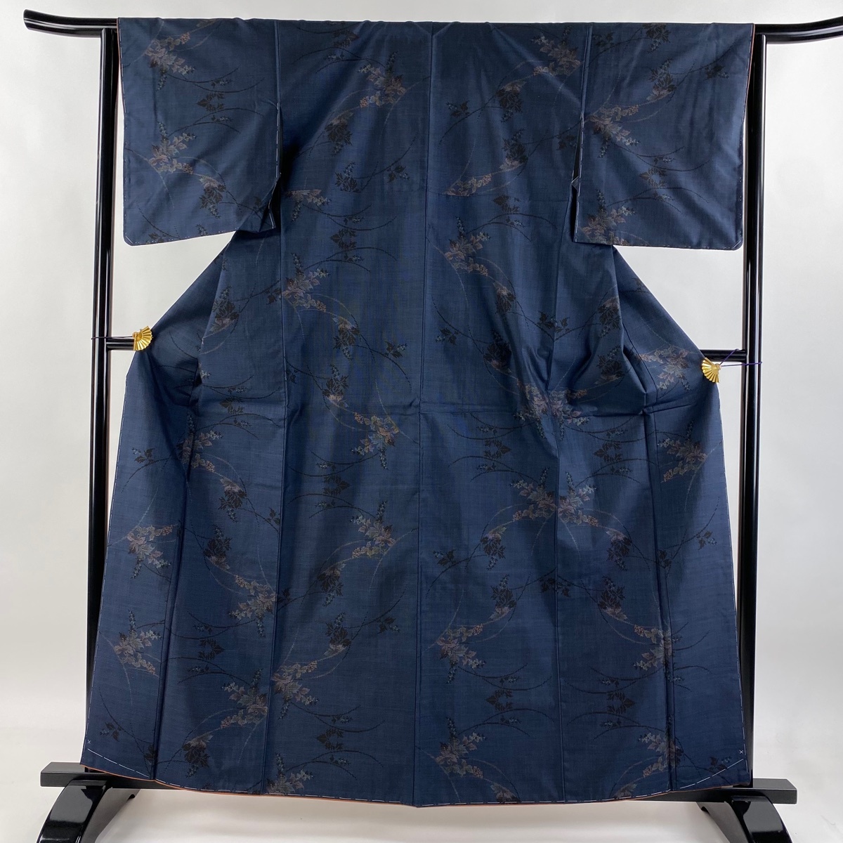紬 身丈161cm 裄丈63.5cm S 袷 草花 紺色 正絹 美品 秀品 【中古】拍卖
