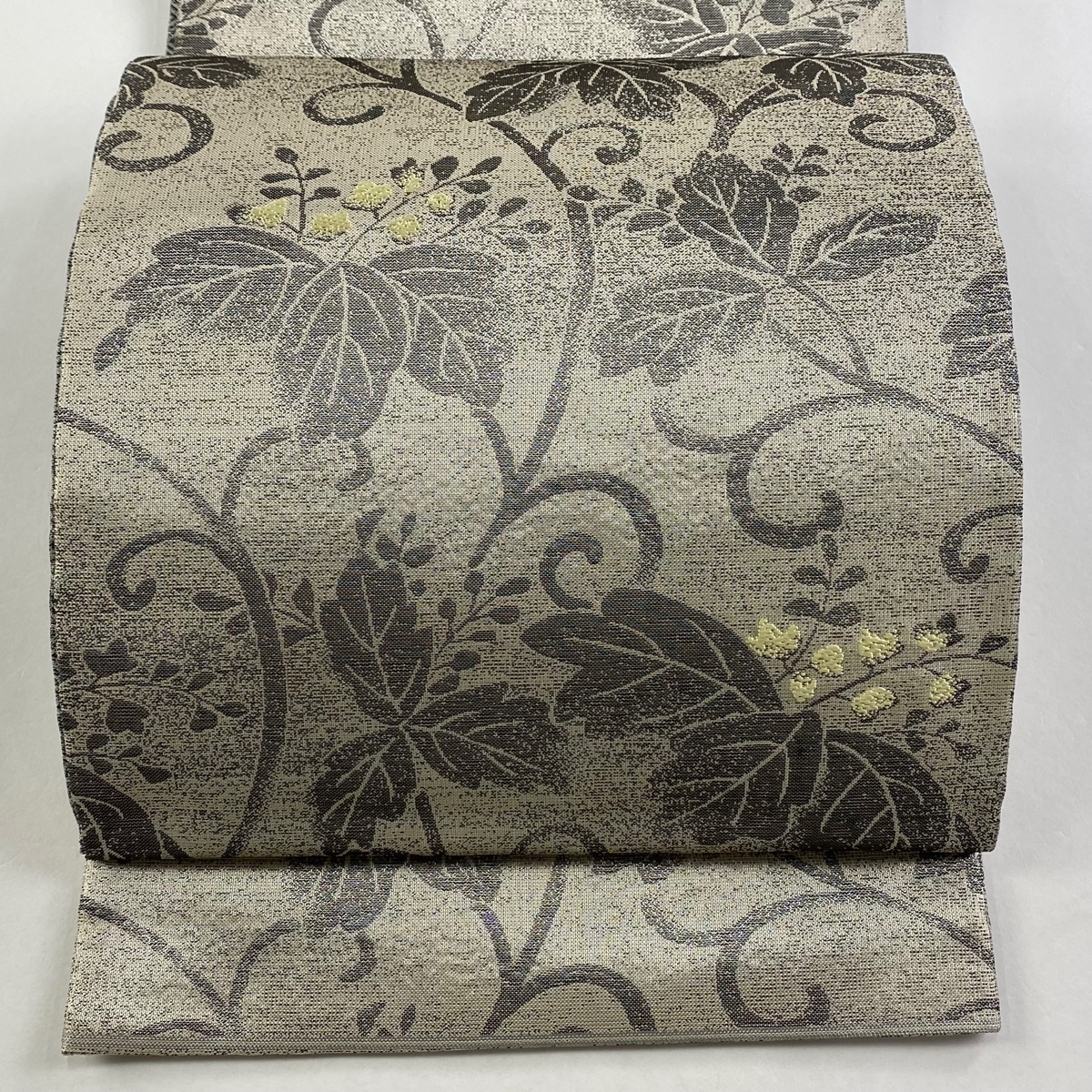 袋帯 美品 名品 桐唐草 銀糸 銀色 六通 正絹 【中古】拍卖