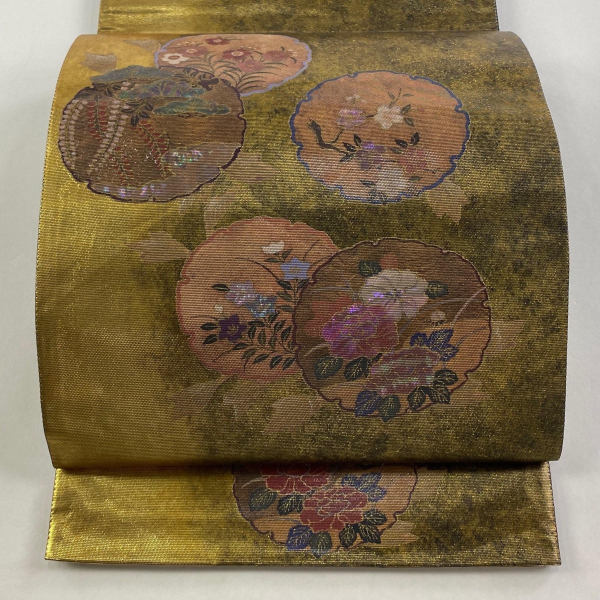 袋帯 美品 名品 雪輪 牡丹 螺鈿箔 金茶 お太鼓柄 正絹 【中古】拍卖