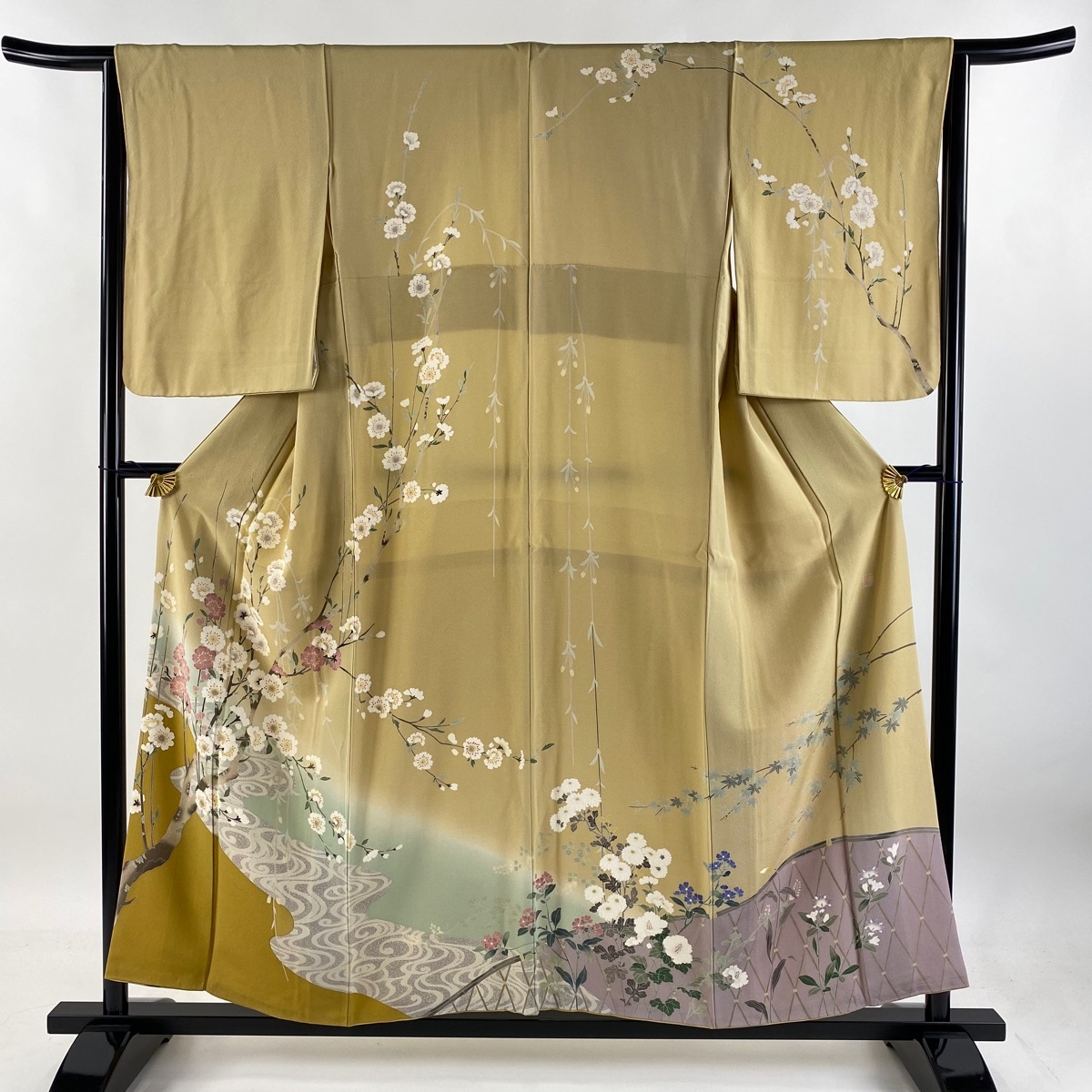 訪問着 身丈155.5cm 裄丈64cm M 袷 落款 桜 流水 ぼかし 薄黄土色 正絹 名品 【中古】拍卖
