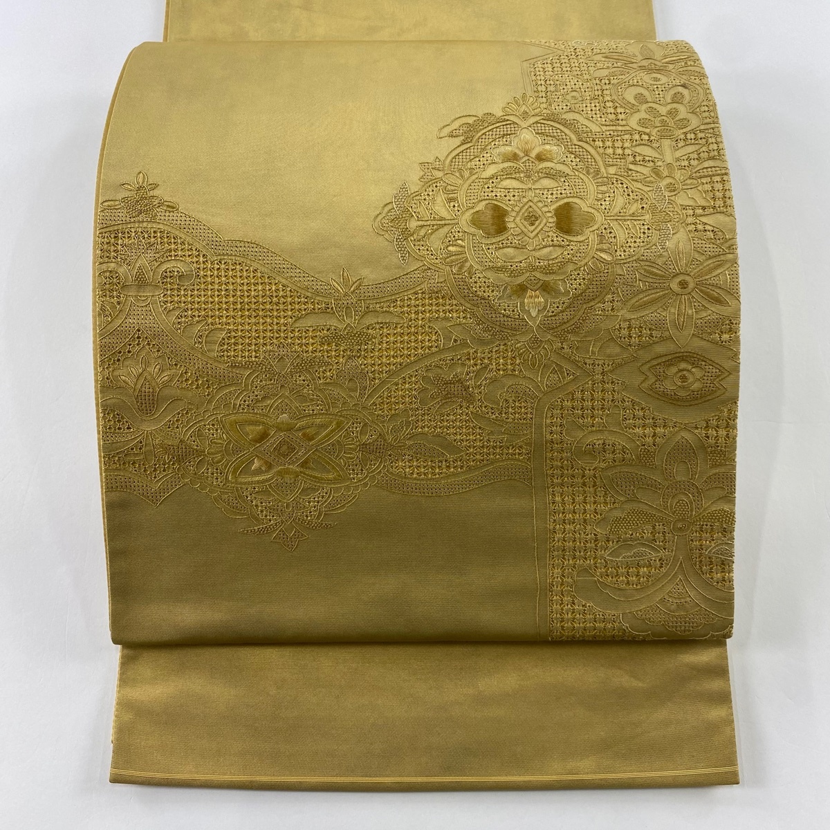 袋帯 美品 秀品 関西仕立て 草花 幾何学模様 刺繍 ベージュ お太鼓柄 正絹 【中古】拍卖