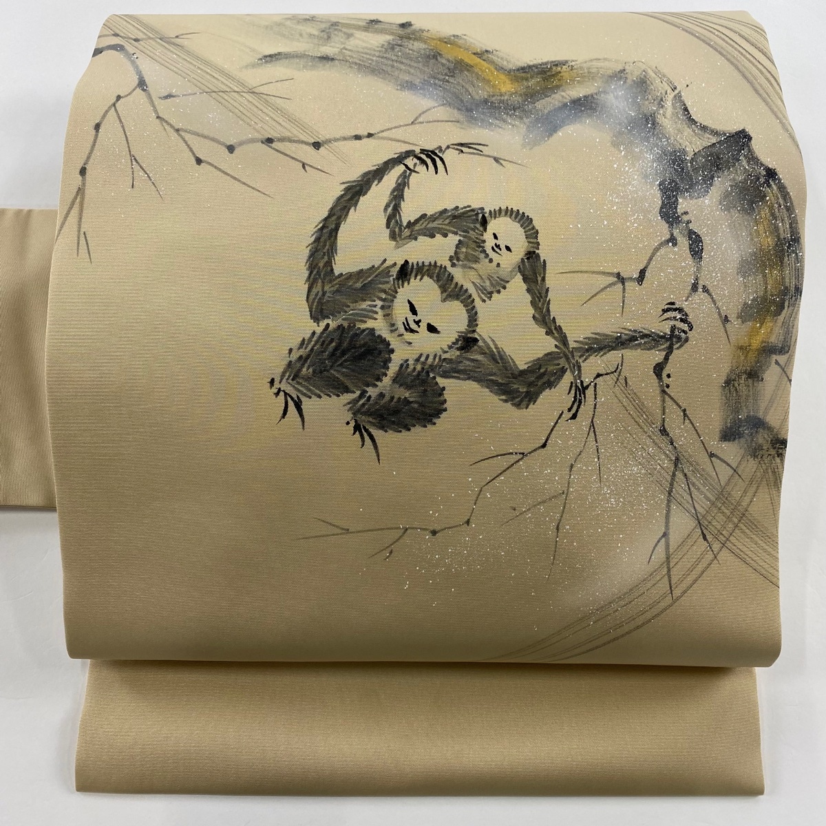 名古屋帯 美品 名品 落款 テナガザル 金彩 ベージュ 正絹 【中古】拍卖