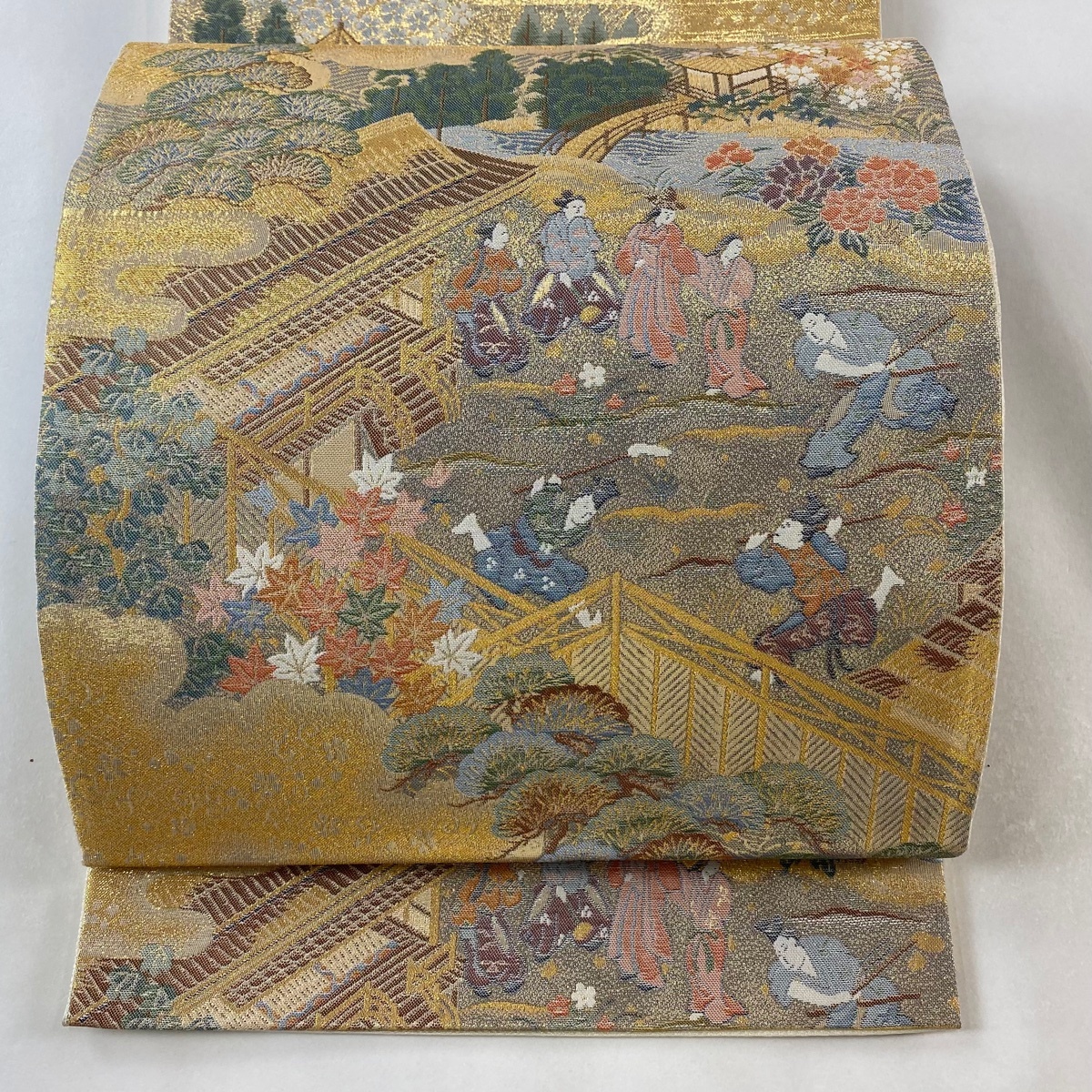 袋帯 秀品 家屋 人物 金糸 箔 金色 お太鼓柄 正絹 【中古】拍卖