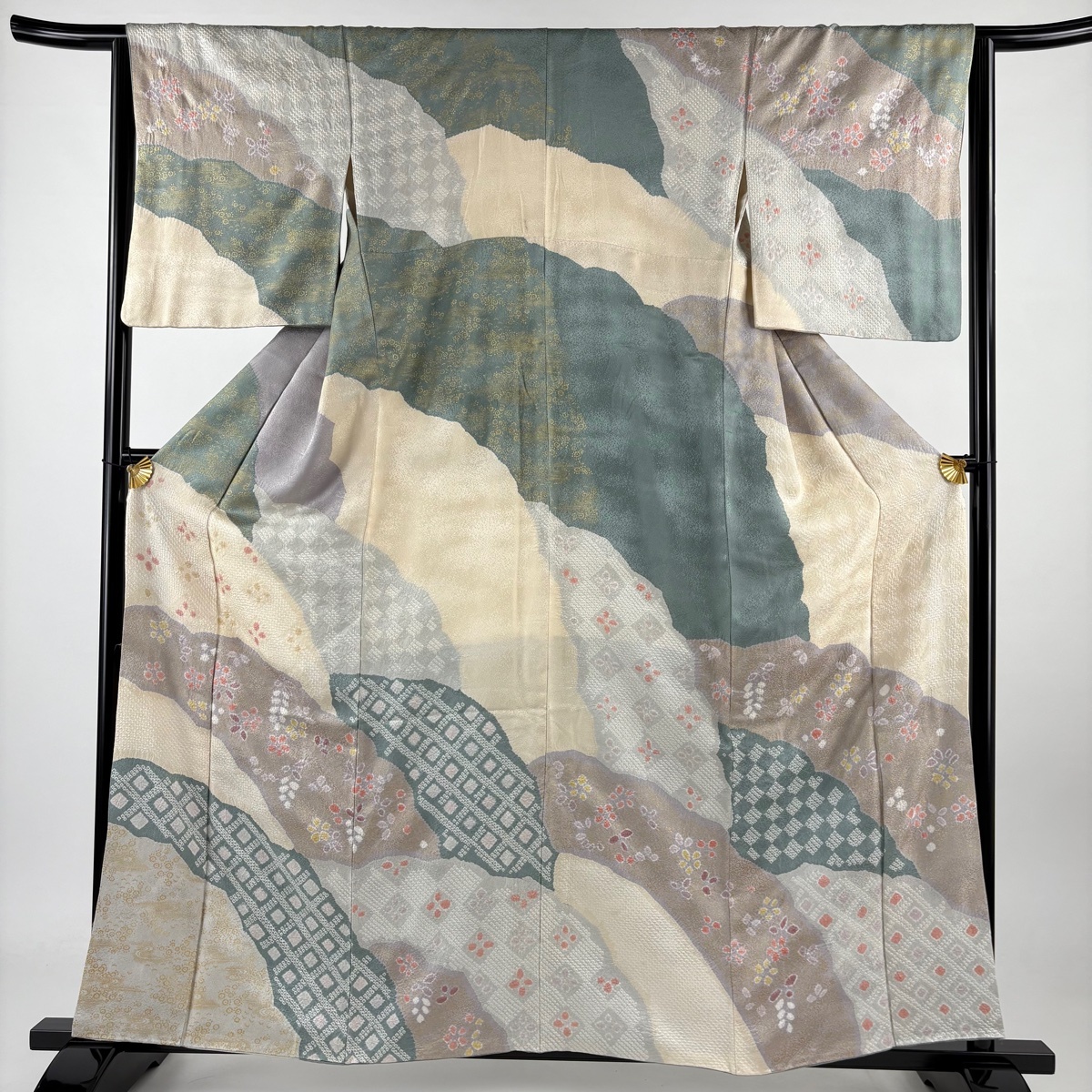 訪問着 身丈159.5cm 裄丈64.5cm M 袷 鈴乃屋 草花 道長取り 金彩 絞り 灰緑 正絹 秀品 【中古】拍卖