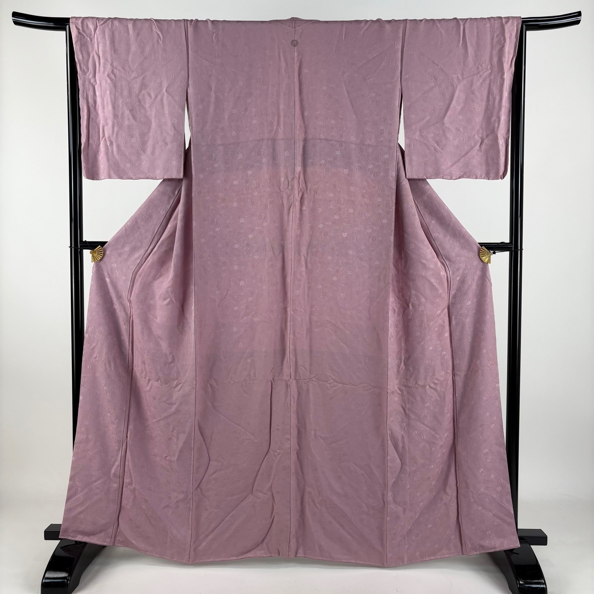 色無地 身丈162cm 裄丈65.5cm M 袷 やまと 地紋 薄紫 正絹 優品 一つ紋 【中古】拍卖