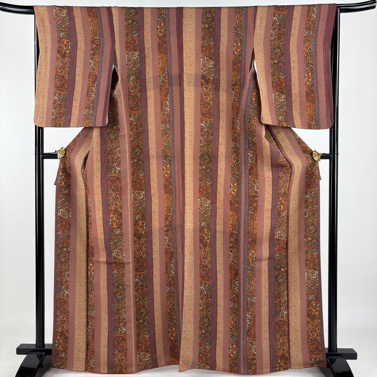 小紋 身丈164.5cm 裄丈66cm M 袷 草花 縦縞 縮緬 赤茶 正絹 美品 優品 【中古】拍卖