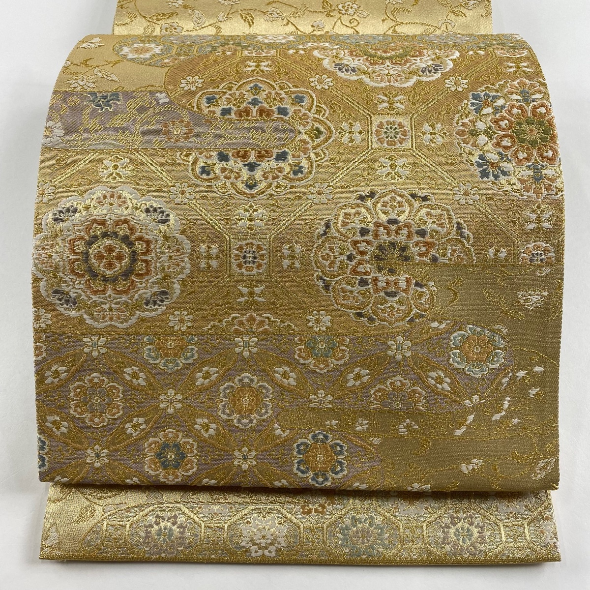 【美品】 袋帯 秀品 霞蜀江華文 金糸 箔 金色 お太鼓柄 正絹 【中古】拍卖