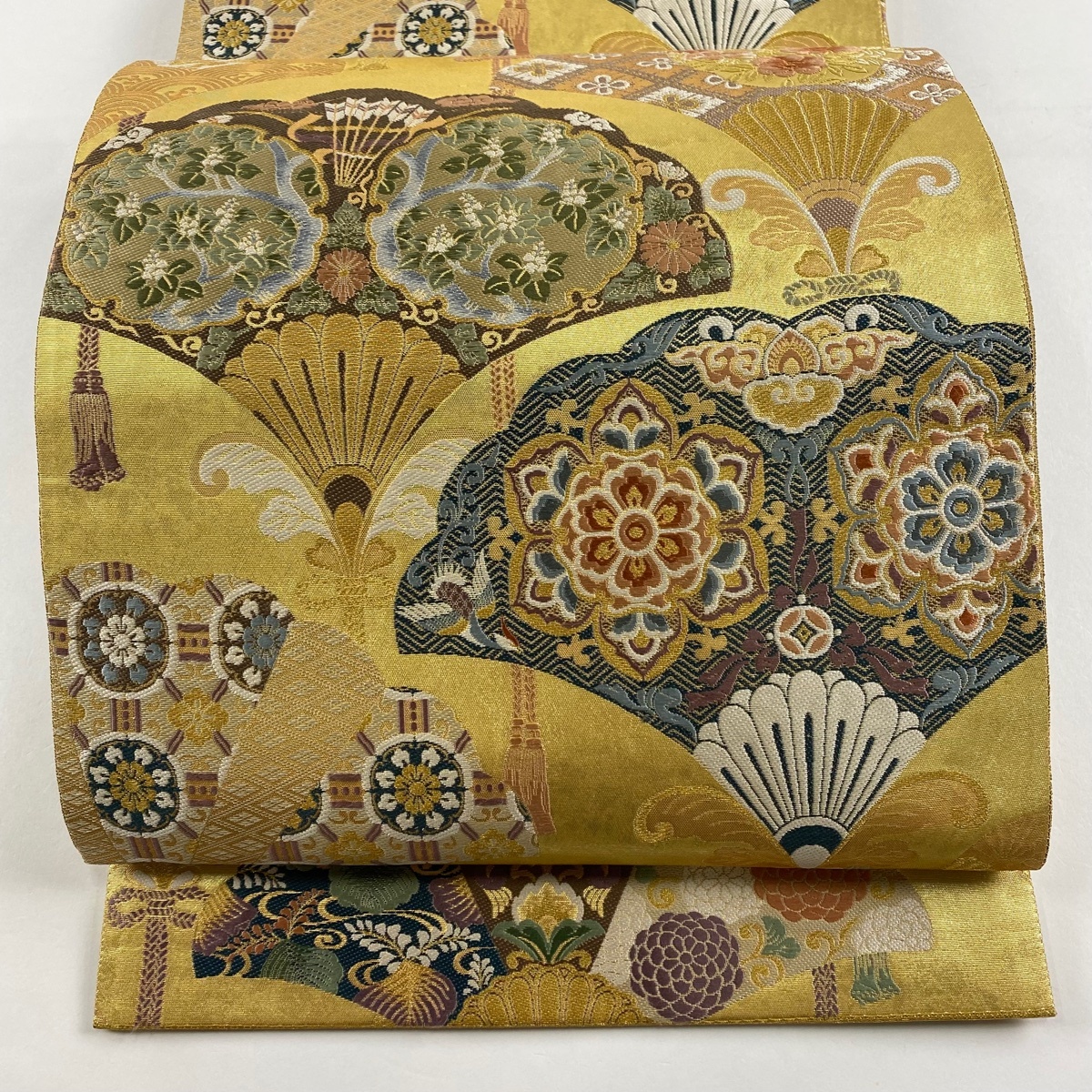 【美品】 袋帯 秀品 関西仕立て 扇 華文 箔 金糸 金色 六通 正絹 【中古】拍卖