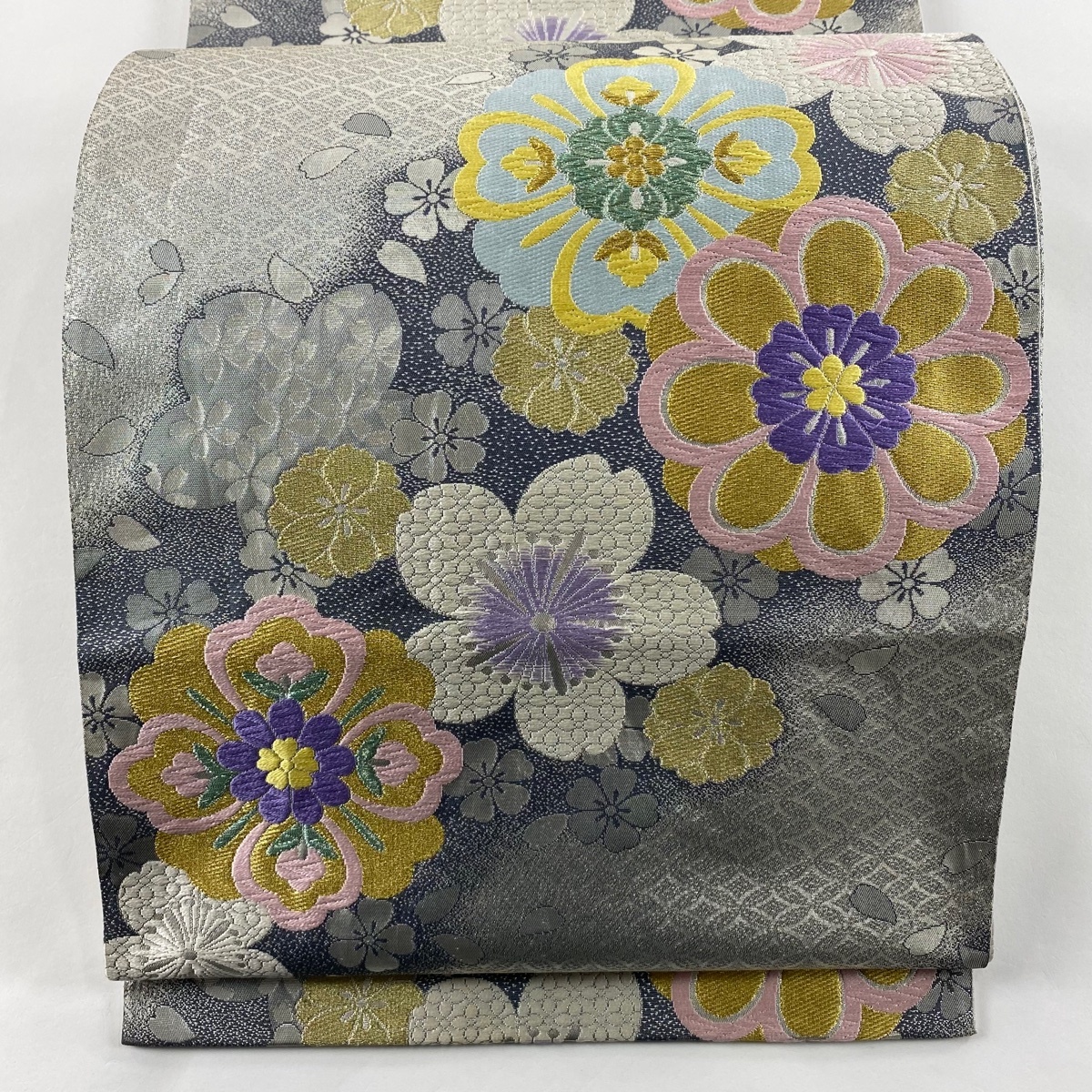 【美品】 袋帯 秀品 桜 七宝 唐織 箔 銀色 六通 正絹 【中古】拍卖