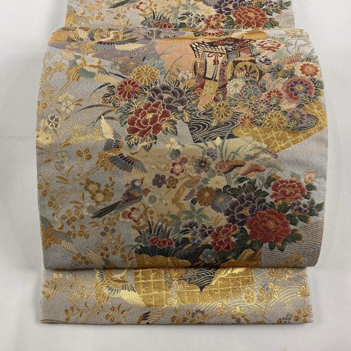 【美品】 袋帯 秀品 色紙取花車文 金銀糸 灰色 六通 正絹 【中古】拍卖