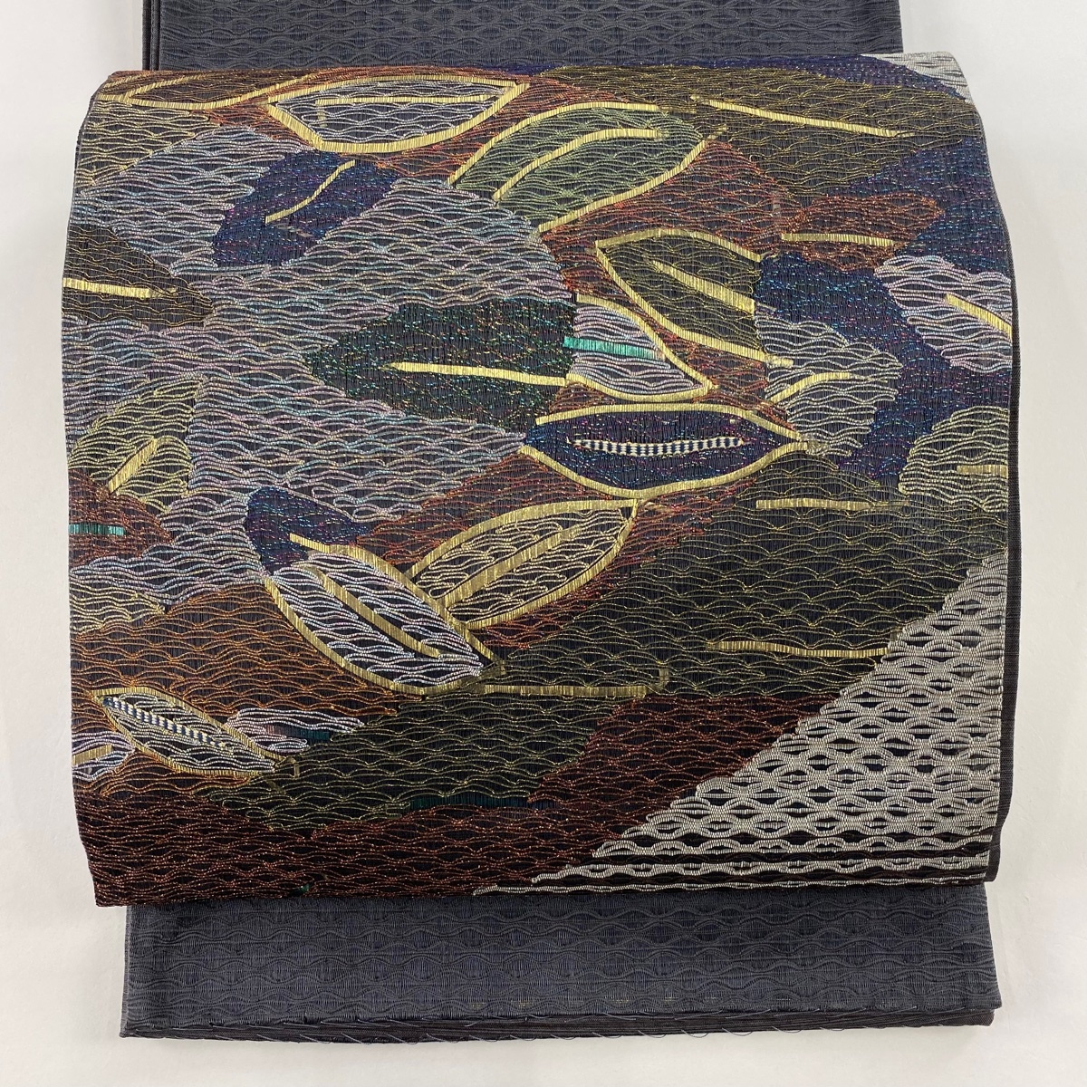 袋帯 秀品 葉柄 幾何学 金糸 箔 灰色 お太鼓柄 正絹 【中古】拍卖