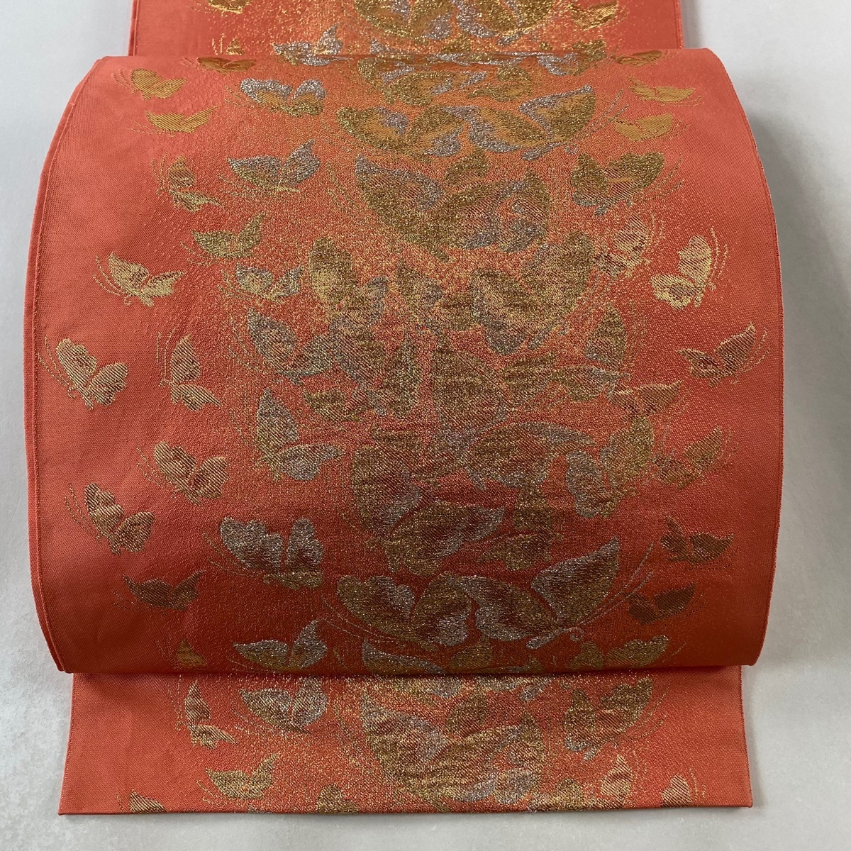 袋帯 美品 秀品 蝶 箔 サーモンピンク 六通 正絹 【中古】拍卖