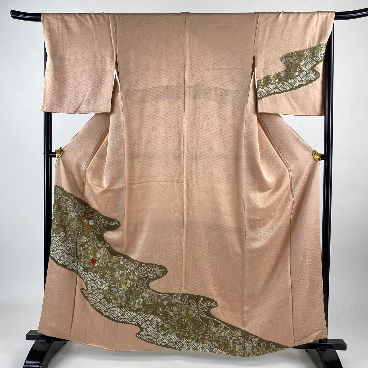 訪問着 身丈161.5cm 裄丈67.5cm L 袷 菊 霞 刺繍 絞り ピンクベージュ 正絹 秀品 【中古】拍卖