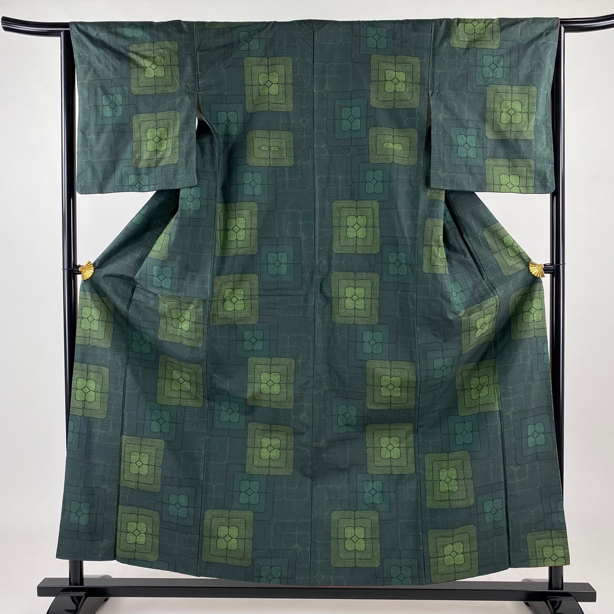【美品】 紬 身丈157cm 裄丈64cm M 袷 幾何学 深緑 正絹 優品 【中古】拍卖