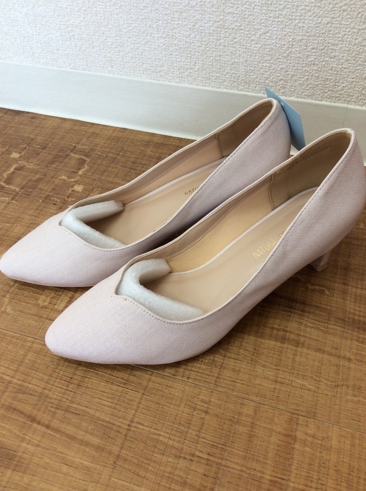 ナチュラルビューティーベーシック ピンクベージュ シンプルなVカットパンプス サイズ23拍卖